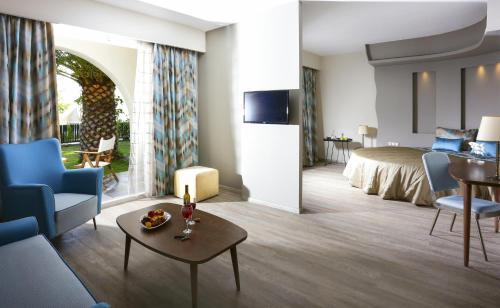 Hotel Alexandra Beach Spa Resort