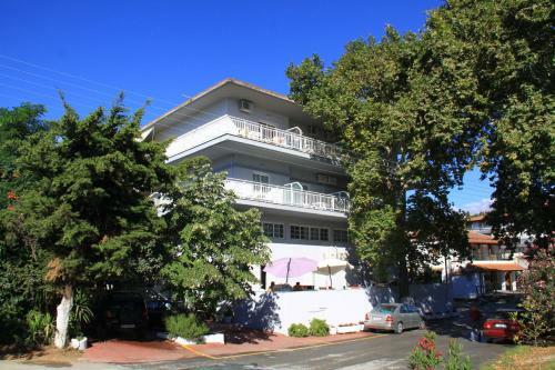 Aparthotel Galanis Studios And Apartments