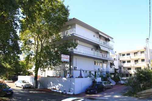 Aparthotel Galanis Studios And Apartments
