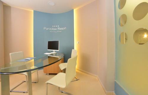 Hotel Paradise Resort