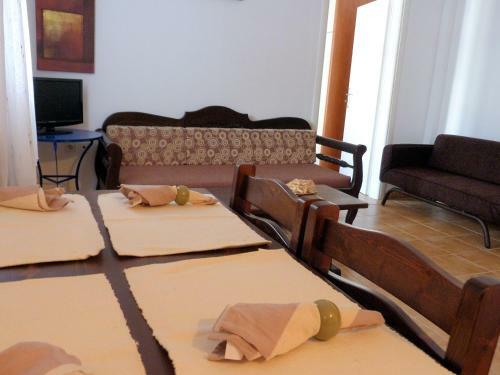 Ioli Apartments