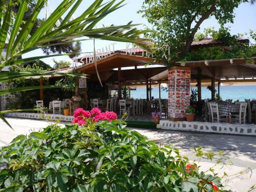 Beach Hotel Kapahi