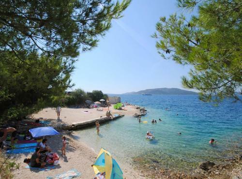 Apartment Rina - 200 M From Beach