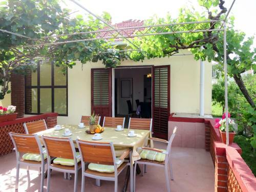 Holiday Home Bero - Ugl505