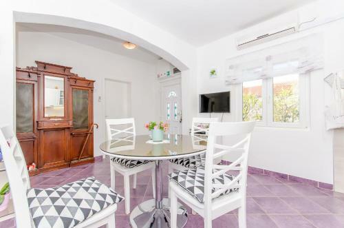 House Lavanda