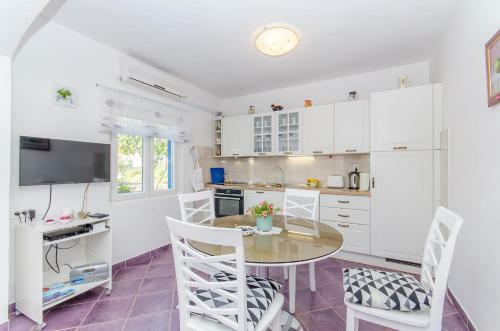 House Lavanda
