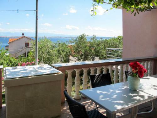 Holiday Home Vesna - Ugl200