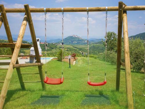 Superb Villa In Karojba With Private Pool