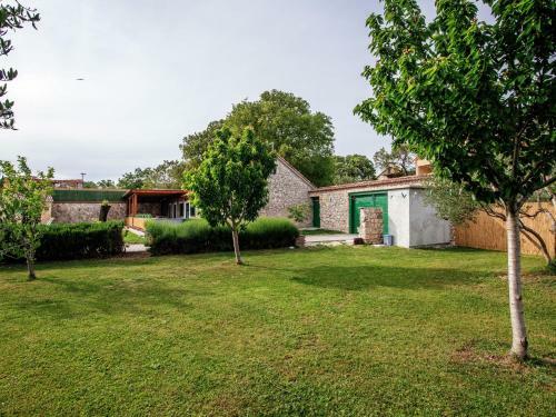 Peaceful Holiday Home With Pool In Kakma