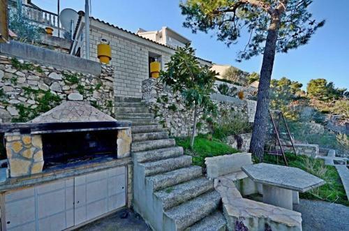 House Jakov