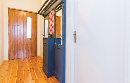 Three-bedroom Holiday Home In Bukovic