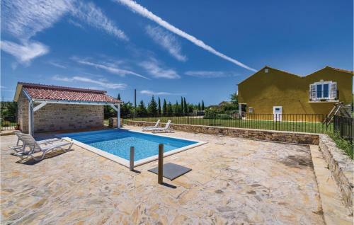Three-bedroom Holiday Home In Bukovic