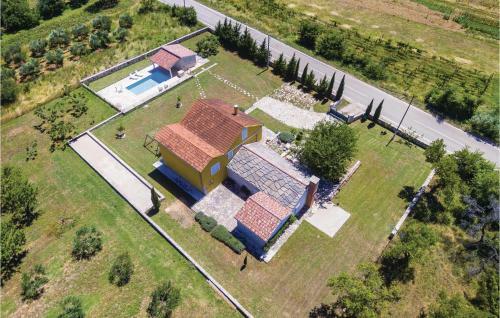 Three-bedroom Holiday Home In Bukovic