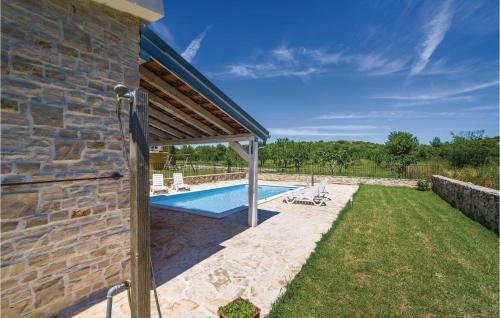 Three-bedroom Holiday Home In Bukovic