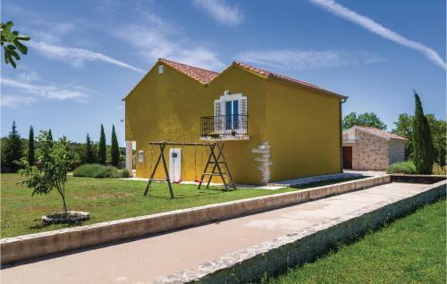 Three-bedroom Holiday Home In Bukovic