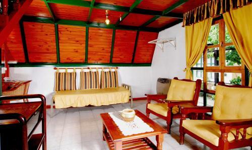 Apart Hotel Ensue�o