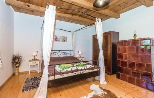 Two-bedroom Holiday Home In Bosiljevo