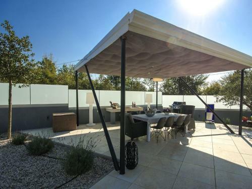 Luxury Villa With Private Pool In Labinci