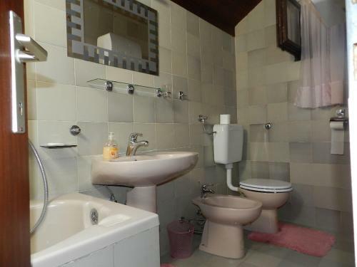 Apartment Neno Grebastica