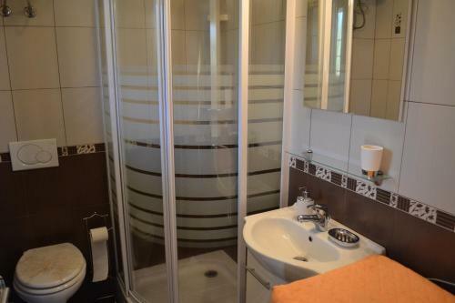 One -bedroom Apartment Matea In Kringa