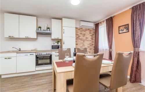 One-bedroom Apartment In Njivice