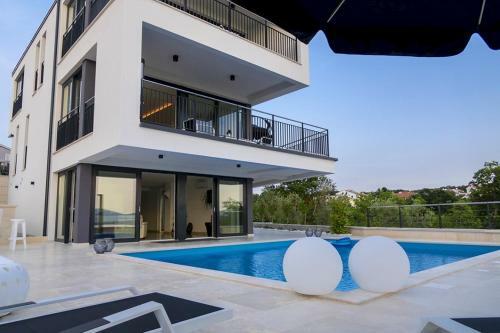 The Grand View Villa