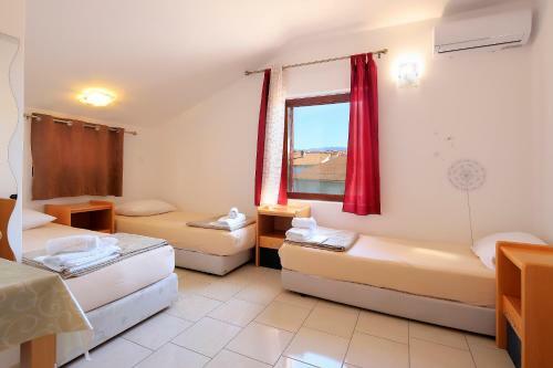 City Pool Apartments Novalja