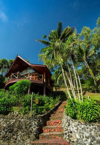 Hotel Palau Carolines Resort