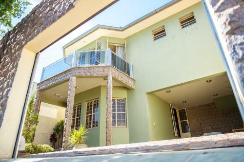 Hostal Pousada Dona Dora 2
