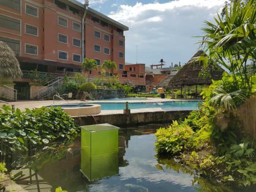 Gran Hotel De Lago - El Coca