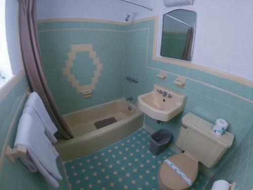 Sea Chest Motel