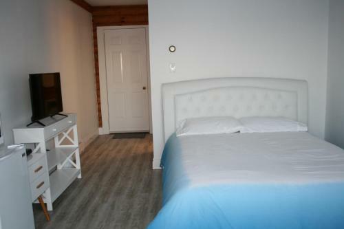 Tamarac Island Motel