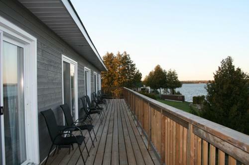 Tamarac Island Motel