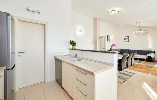 Holiday Home Pano With Fireplace I