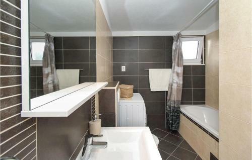 Holiday Home Pano With Fireplace I