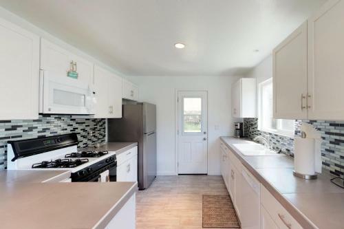 Contemporary Cottage