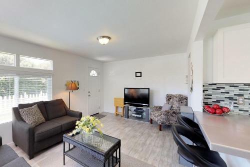 Contemporary Cottage