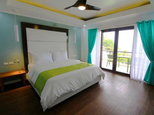 Hotel Manarra Sea View Resort