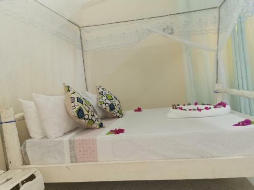 Hostal Bwejuu Beach Palm Villa