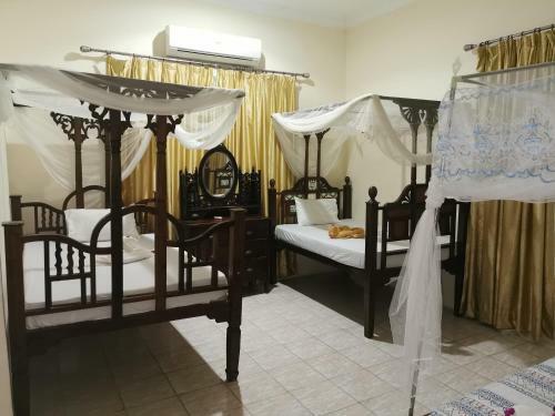 Hostal Bwejuu Beach Palm Villa