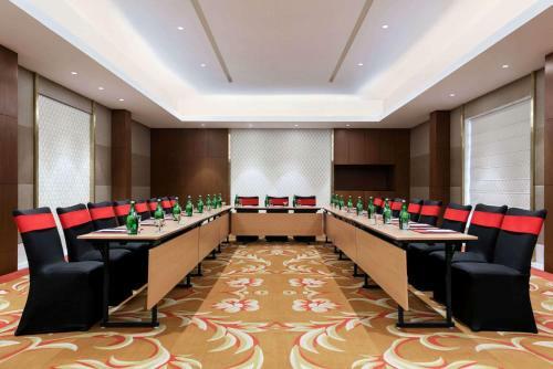 Hotel Ramada By Wyndham Lucknow