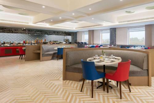 Hotel Ramada By Wyndham Lucknow