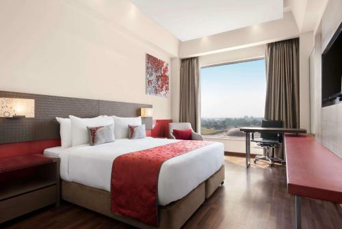 Hotel Ramada By Wyndham Lucknow
