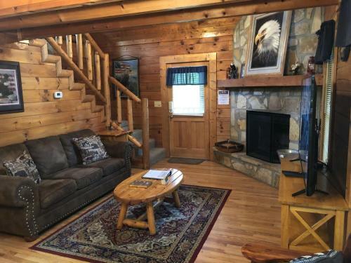 Eagles Ridge Cabin