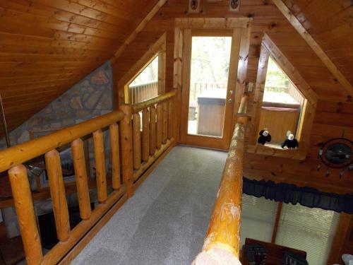 Eagles Ridge Cabin