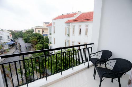 Villa Riverside White House Hotel