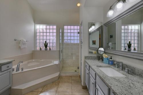 La Paloma Executive