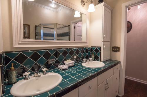 El Amador Downtown Luxury Inn