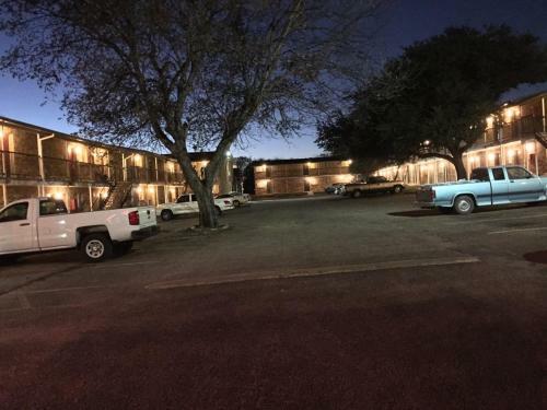 Posada Ranch House Inn & Suites
