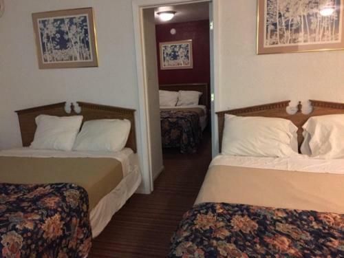 Posada Ranch House Inn & Suites